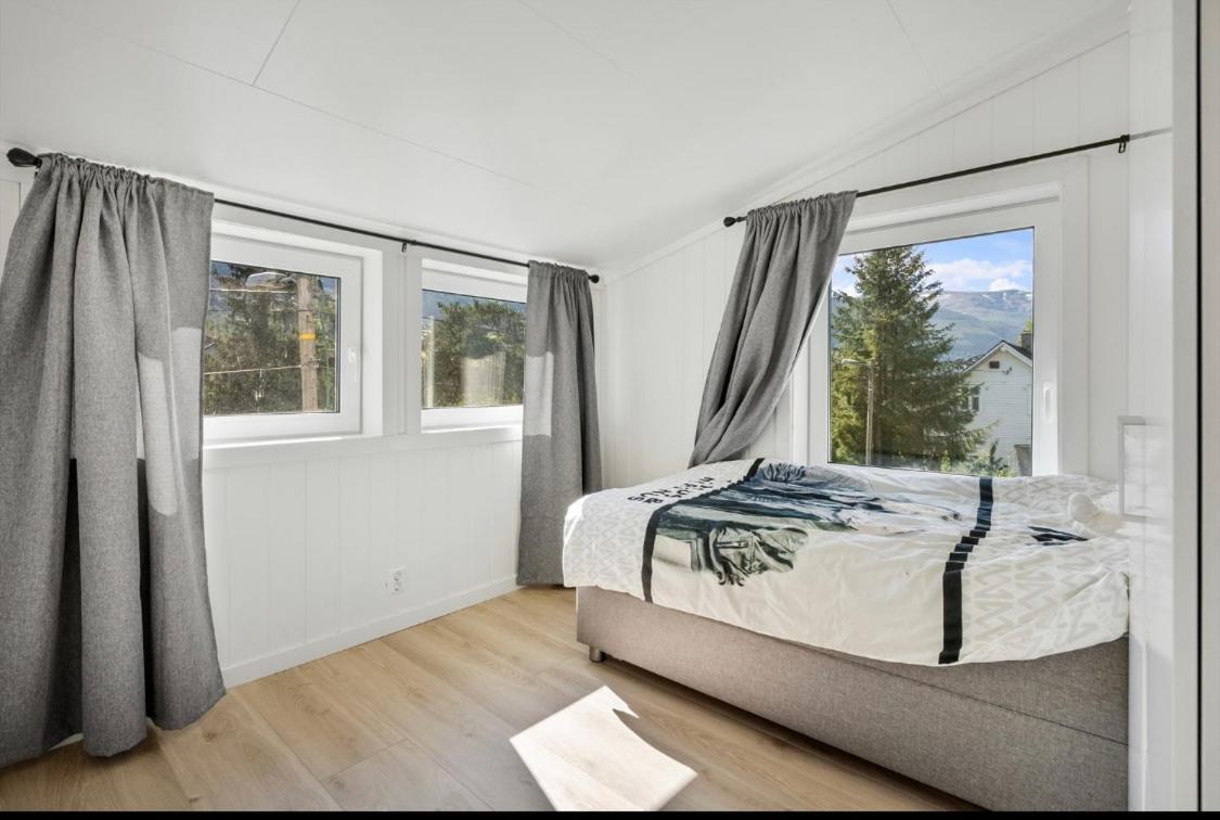 Vila Et Fint Og Stort Enebolig Sentralt I Voss! Exteriér fotografie